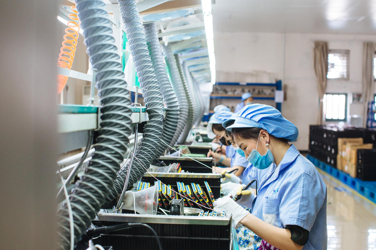 แผงวงจรคาปาซิเตอร์อินเวอร์เตอร - Power Inverter บทวิจารณ์และราคา